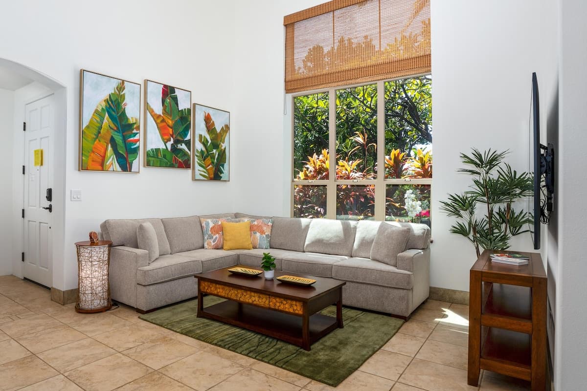Townhouse in Waimea · ★4.93 · 2 bedrooms · 3 beds · 2 baths - Photo 1