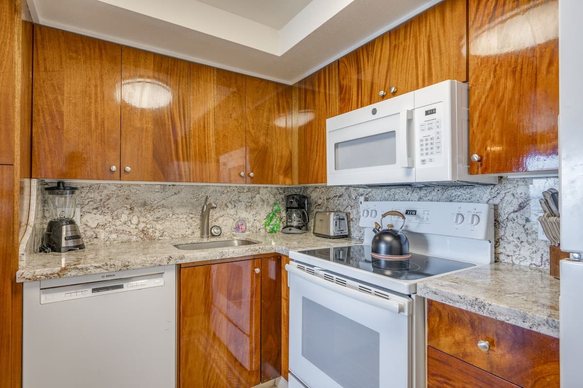 Napili Point A6 | Cozy Oceanfront 1BR Retreat - Photo 4