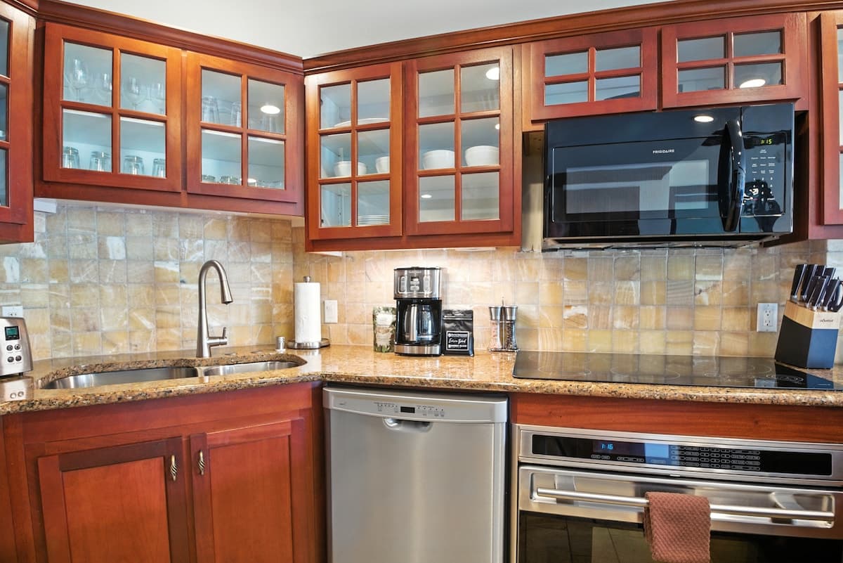 Condo in Kapaa · ★4.91 · 2 bedrooms · 3 beds · 3 baths - Photo 5