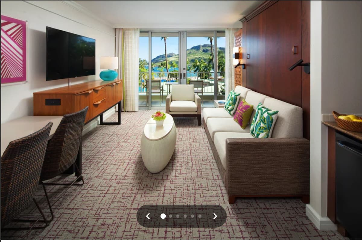 Condo in Lihue · ★4.8 · 1 bedroom · 2 beds · 2 baths - Photo 4