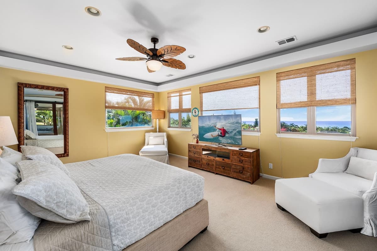 Home in Kailua-Kona · ★4.88 · 4 bedrooms · 6 beds · 3.5 baths - Photo 3