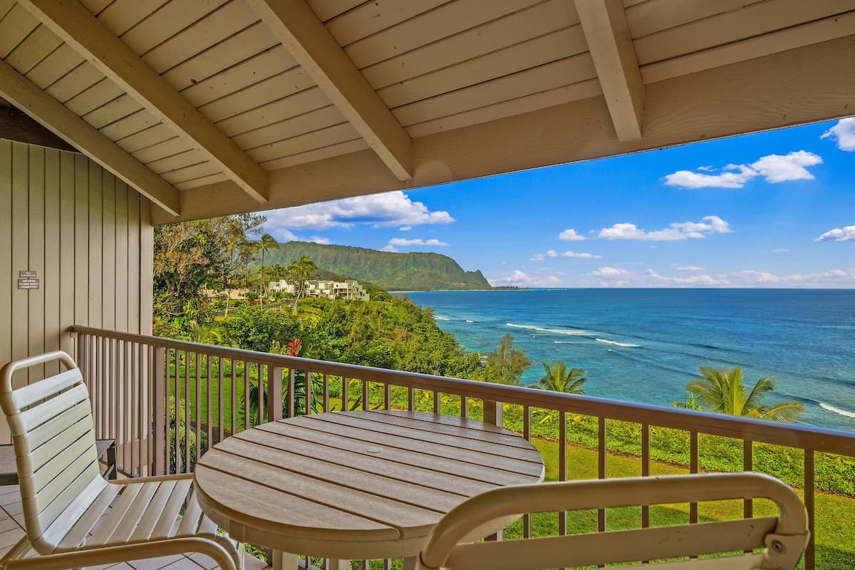 Refreshed Pali Ke Kua Oceanfront and Sunset Views - Photo 1