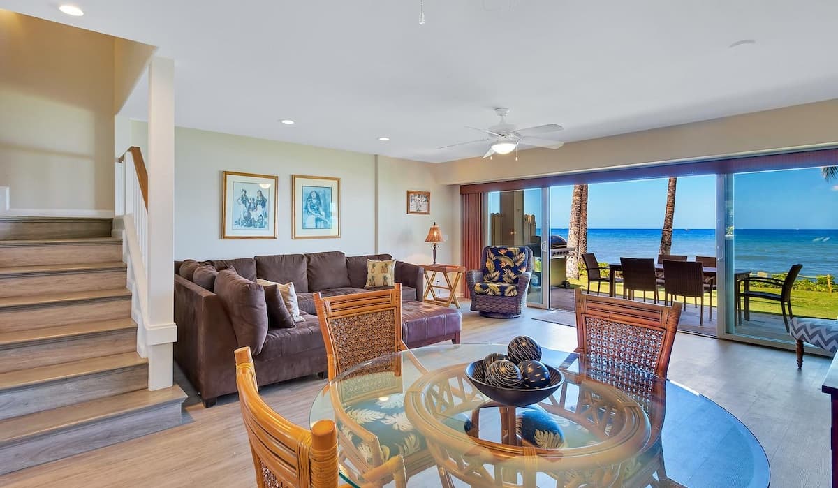 272-1 Amazing views. Oceanfront! - Photo 3
