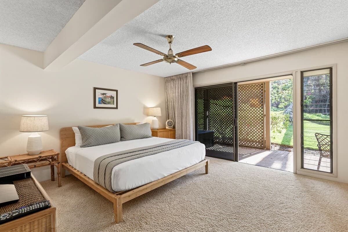Condo in Kihei · ★4.4 · 2 bedrooms · 3 beds · 2.5 private baths - Photo 4