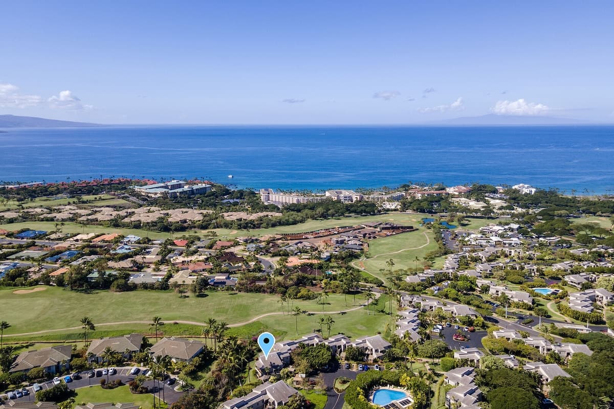 Condo in Kihei · ★4.4 · 2 bedrooms · 3 beds · 2.5 private baths - Photo 5