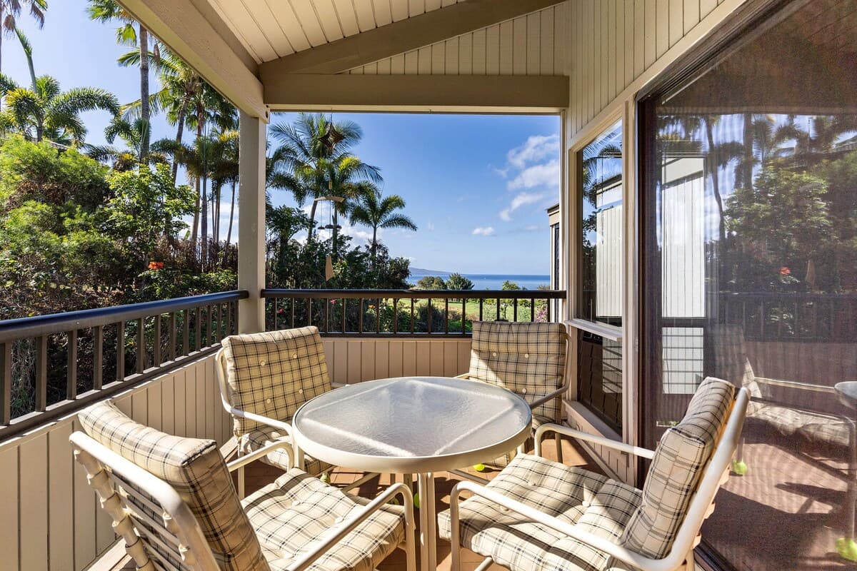 Condo in Kihei · ★4.4 · 2 bedrooms · 3 beds · 2.5 private baths - Photo 1