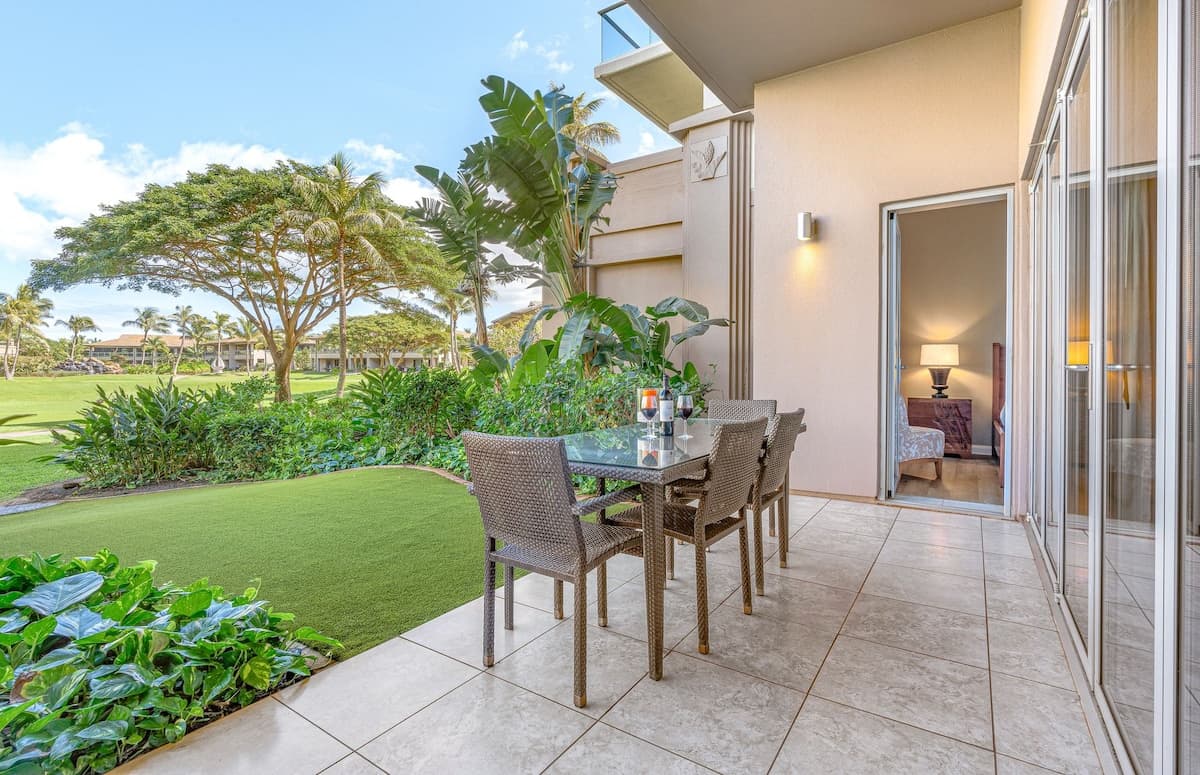 Condo in Lahaina · ★5.0 · 1 bedroom · 2 beds · 1 bath - Photo 1