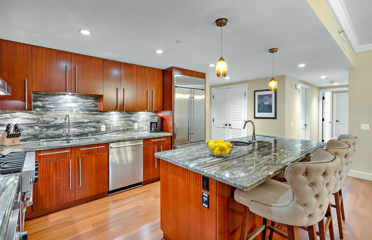Condo in Lahaina · ★4.86 · 3 bedrooms · 4 beds · 3 baths - Photo 2