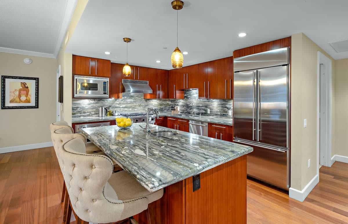 Condo in Lahaina · ★4.86 · 3 bedrooms · 4 beds · 3 baths - Photo 3