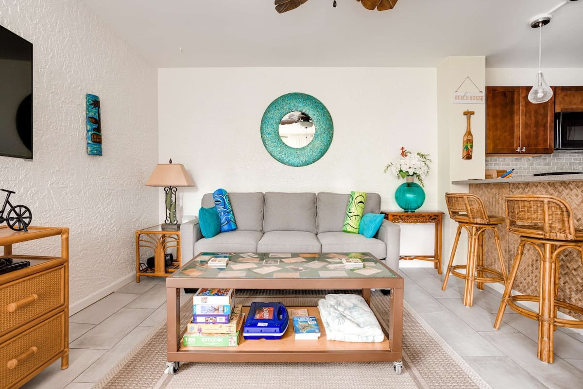 Condo in Kailua-Kona · ★4.74 · 1 bedroom · 2 beds · 1 bath - Photo 3