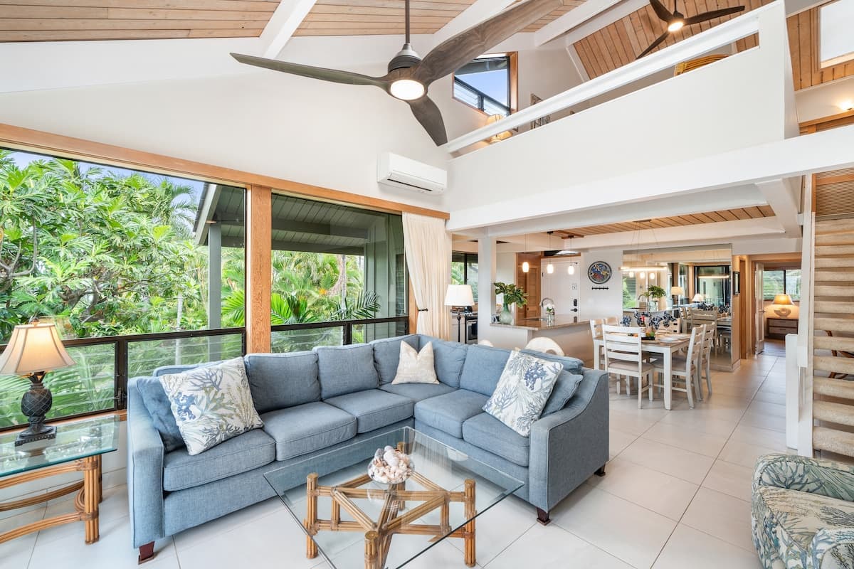 Condo in Lahaina · ★4.94 · 2 bedrooms · 4 beds · 2 baths - Photo 4