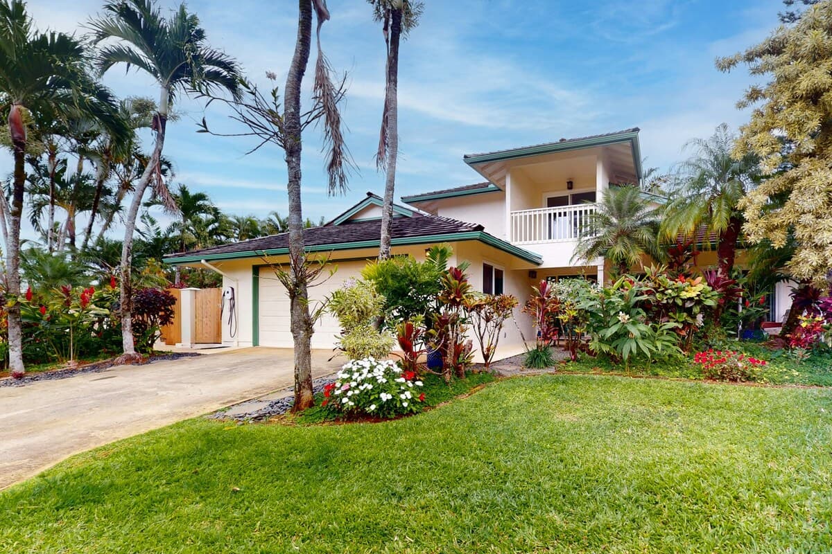 Home in Princeville · ★5.0 · 2 bedrooms · 2 beds · 2 shared baths - Photo 2