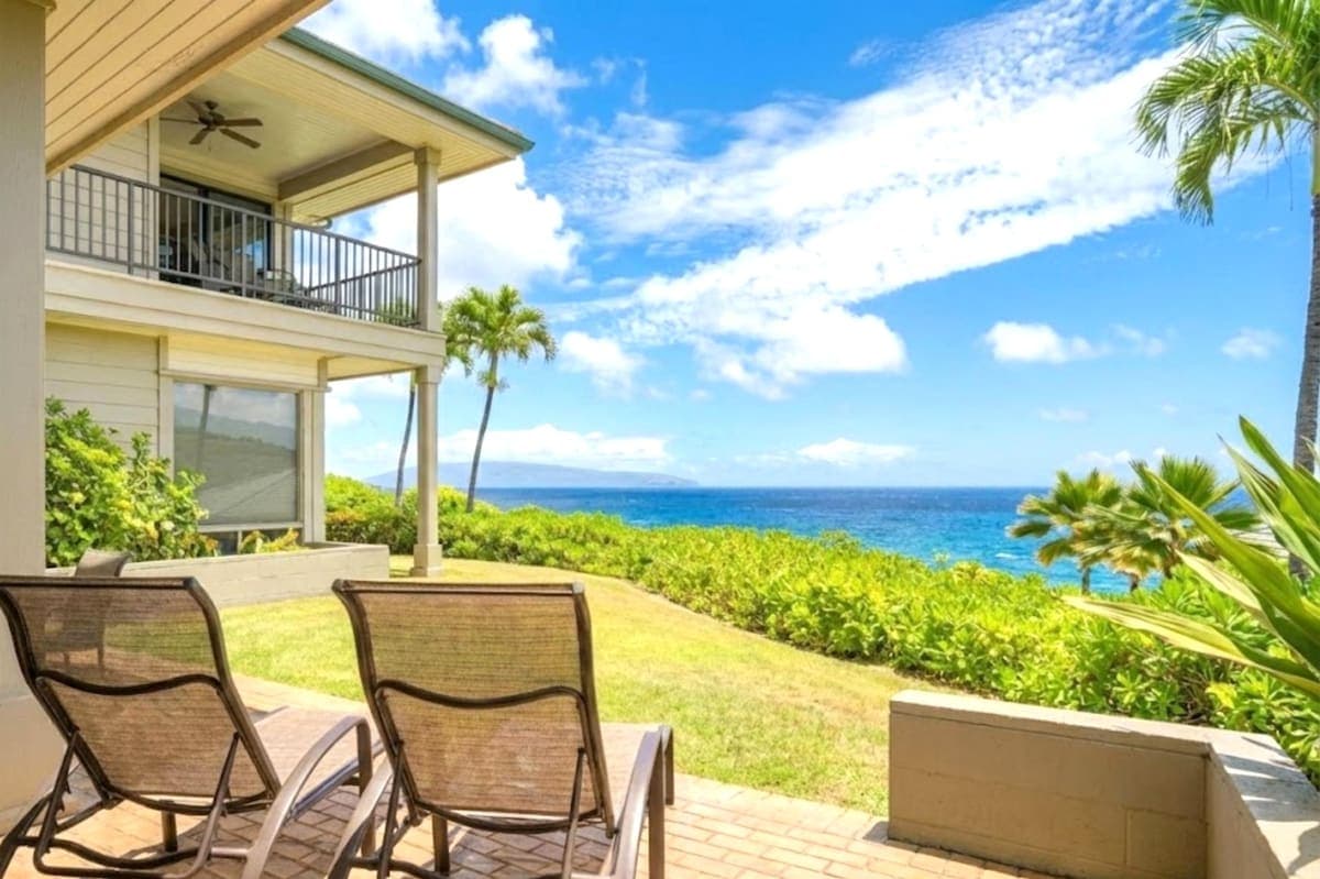 Condo in Lahaina · ★4.8 · 1 bedroom · 2 beds · 1 bath - Photo 1