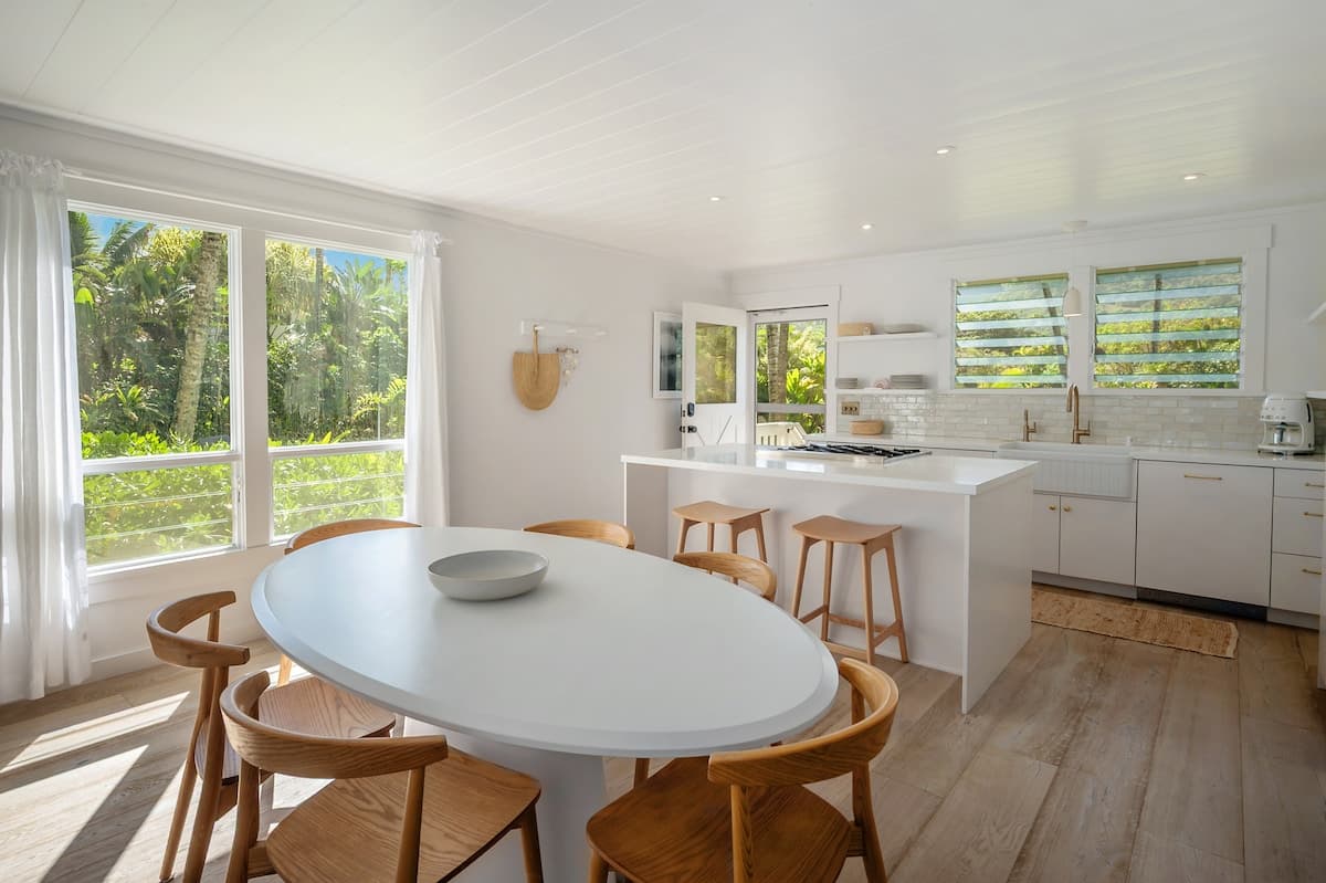 Home in Hanalei · ★5.0 · 2 bedrooms · 1 bed · 1 bath - Photo 5