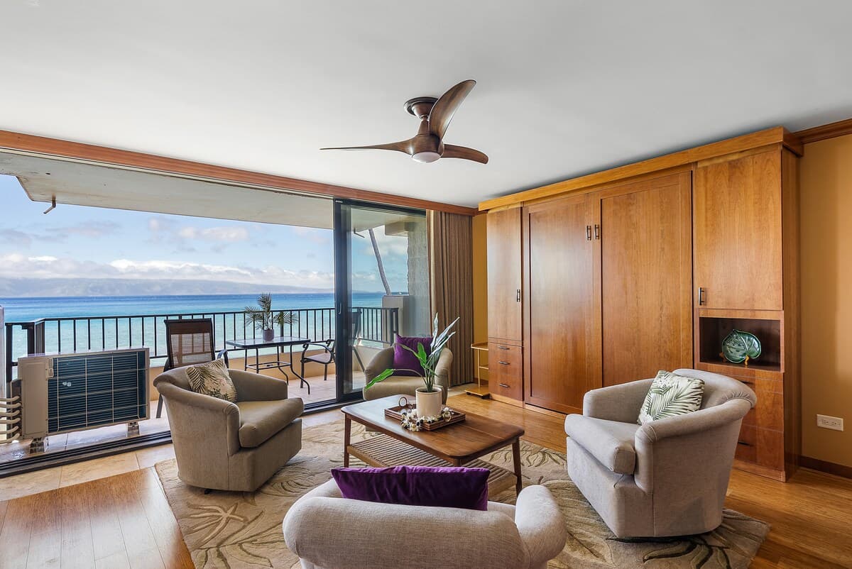 Condo in Lahaina · ★4.89 · 2 bedrooms · 3 beds · 2 baths - Photo 5