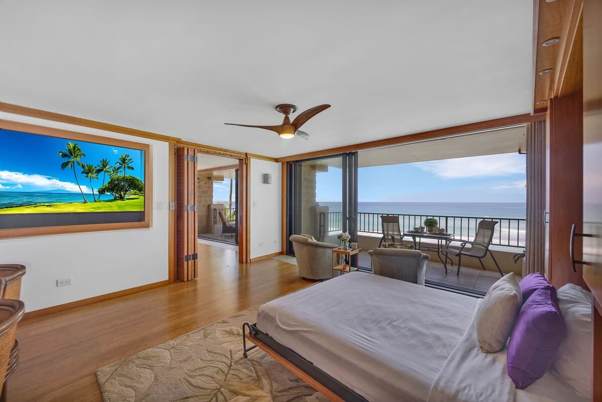 Condo in Lahaina · ★4.89 · 2 bedrooms · 3 beds · 2 baths - Photo 4