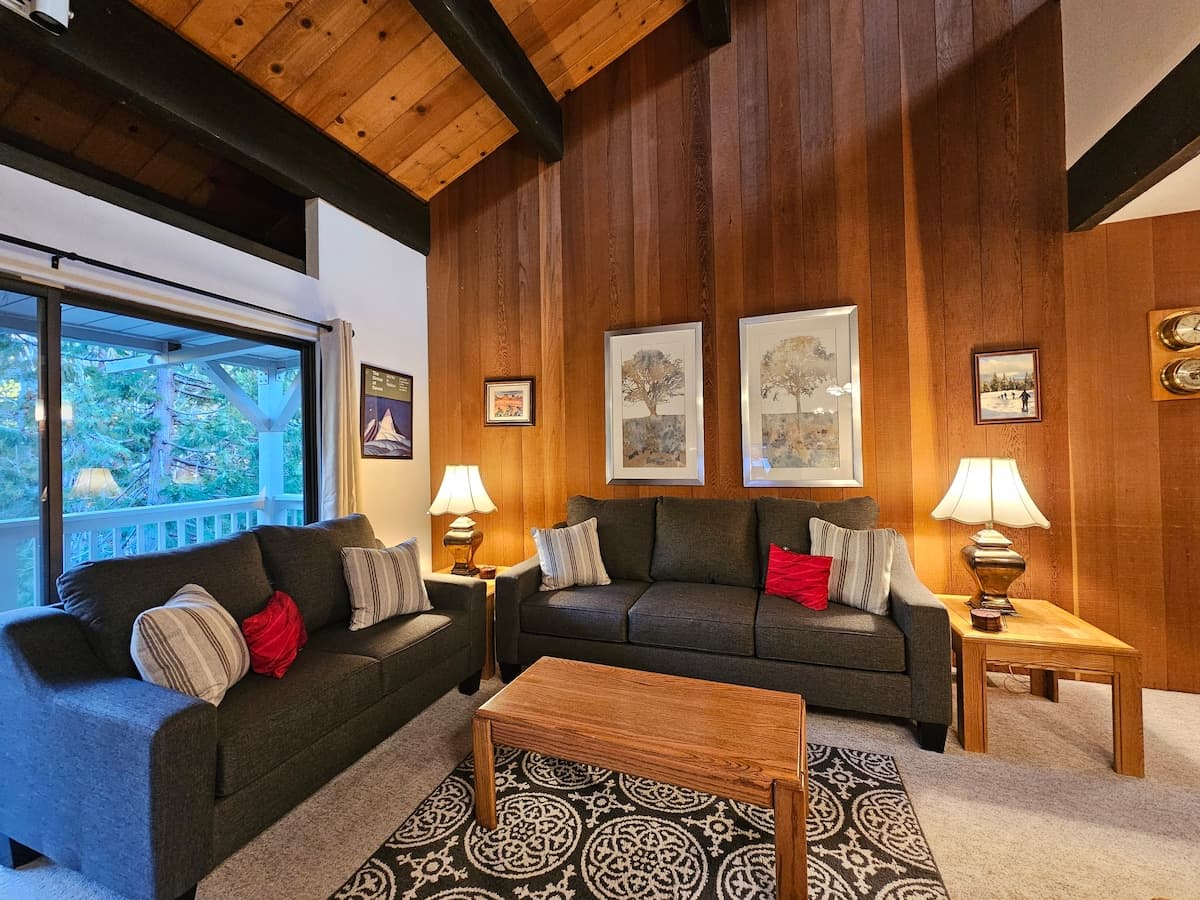 Forest View Retreat, Pool & Tennis, Near Beach - Photo 2