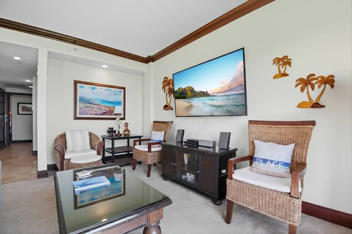 Condo in Kapaa · ★4.91 · 2 bedrooms · 3 beds · 3 baths - Photo 2