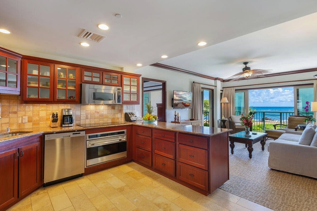 Oceanside Luxury at the Resort - Photo 3