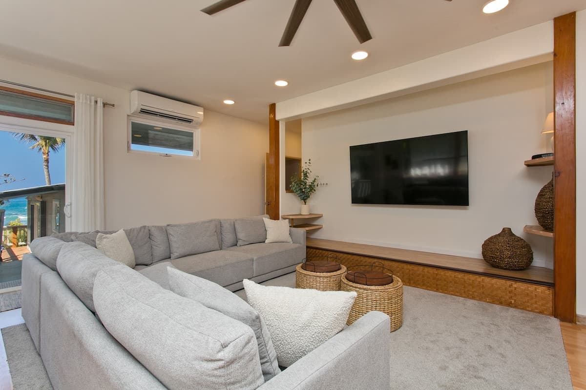 Home in Haleiwa · ★4.88 · 5 bedrooms · 5 beds · 4 shared baths - Photo 3