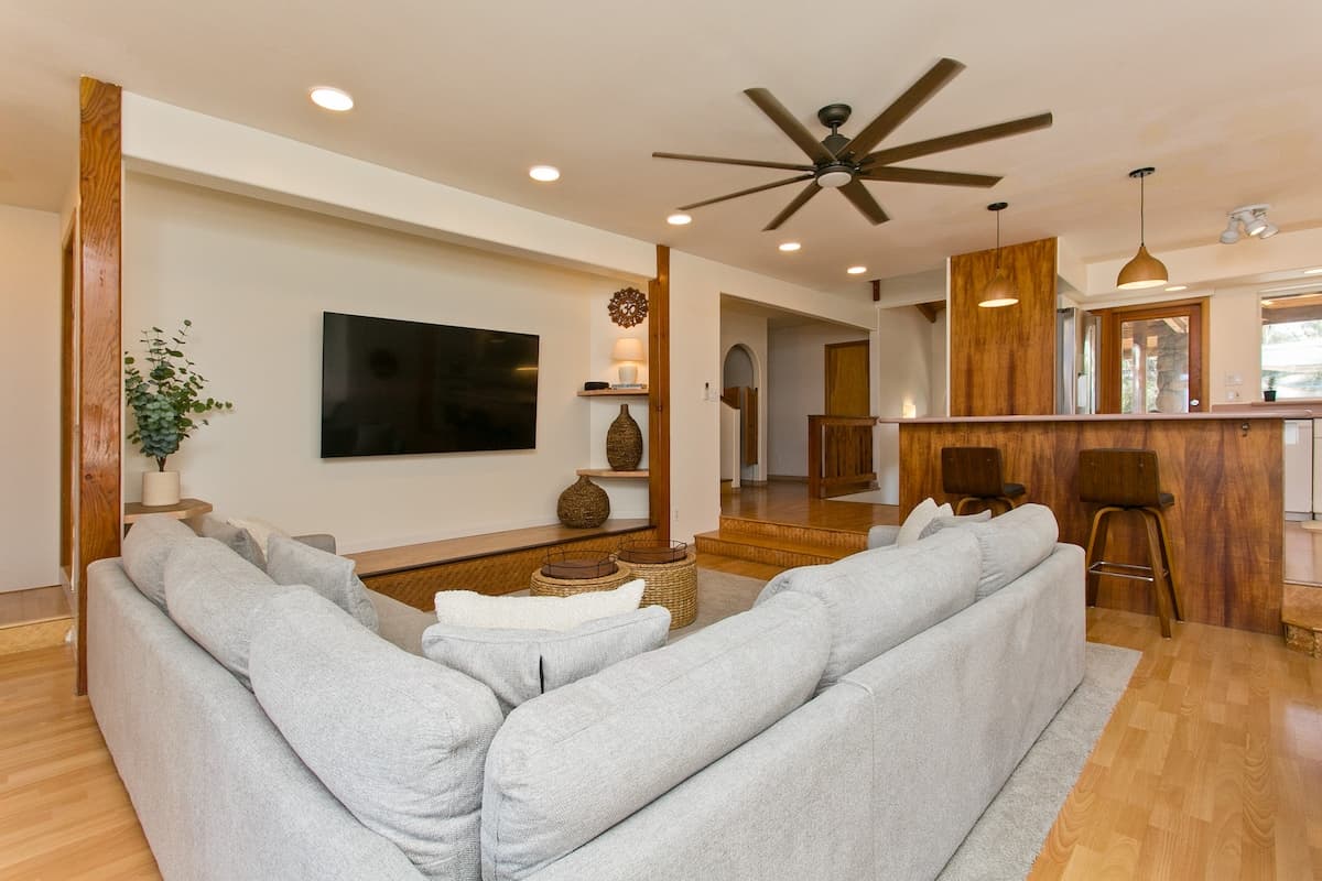Home in Haleiwa · ★4.88 · 5 bedrooms · 5 beds · 4 shared baths - Photo 4