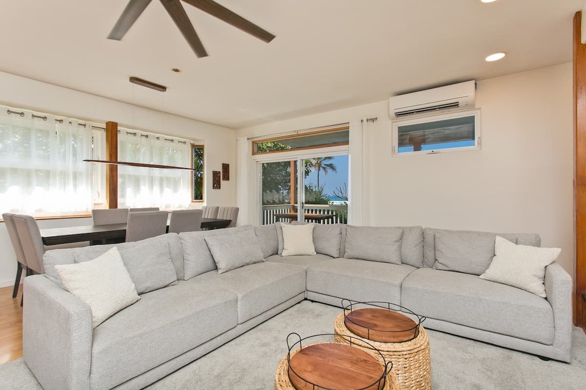 Home in Haleiwa · ★4.88 · 5 bedrooms · 5 beds · 4 shared baths - Photo 2