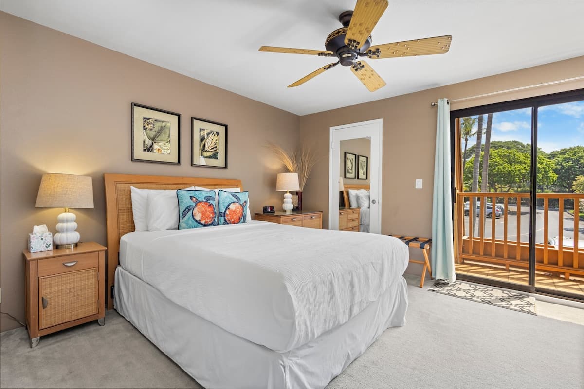 Condo in Kihei · ★4.88 · 2 bedrooms · 3 beds · 2 shared baths - Photo 2