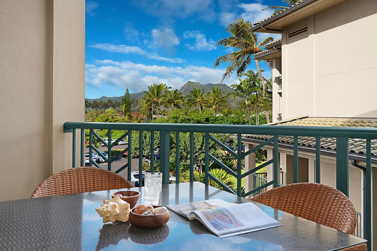 Condo in Kapaa · ★4.92 · 2 bedrooms · 4 beds · 3 baths - Photo 4