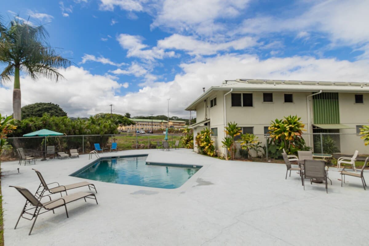 Condo in Hilo · ★4.8 · 2 bedrooms · 2 beds · 1 shared bath - Photo 2