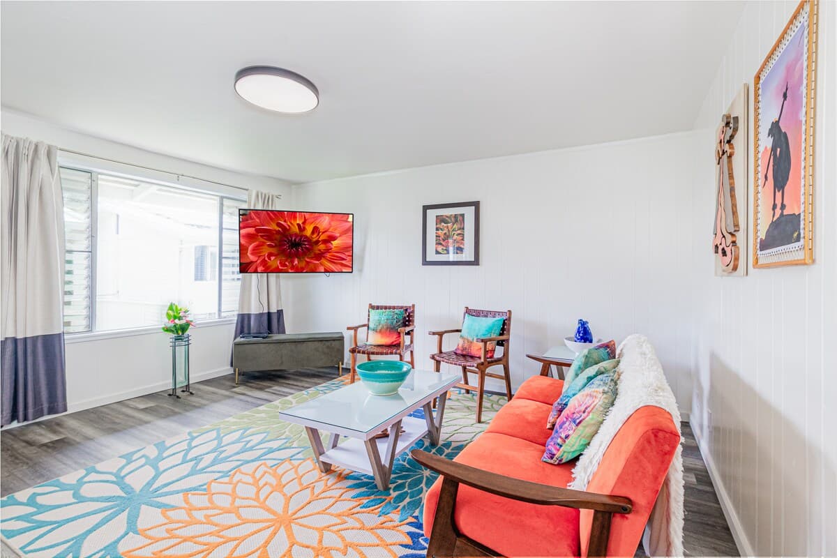 Condo in Hilo · ★4.8 · 2 bedrooms · 2 beds · 1 shared bath - Photo 4
