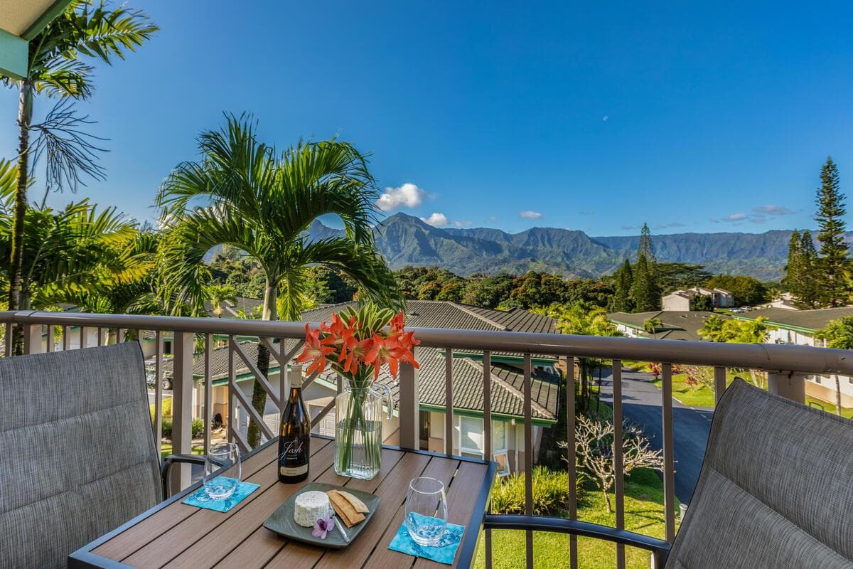 Condo in Princeville · ★4.94 · 3 bedrooms · 3 beds · 3 baths - Photo 1