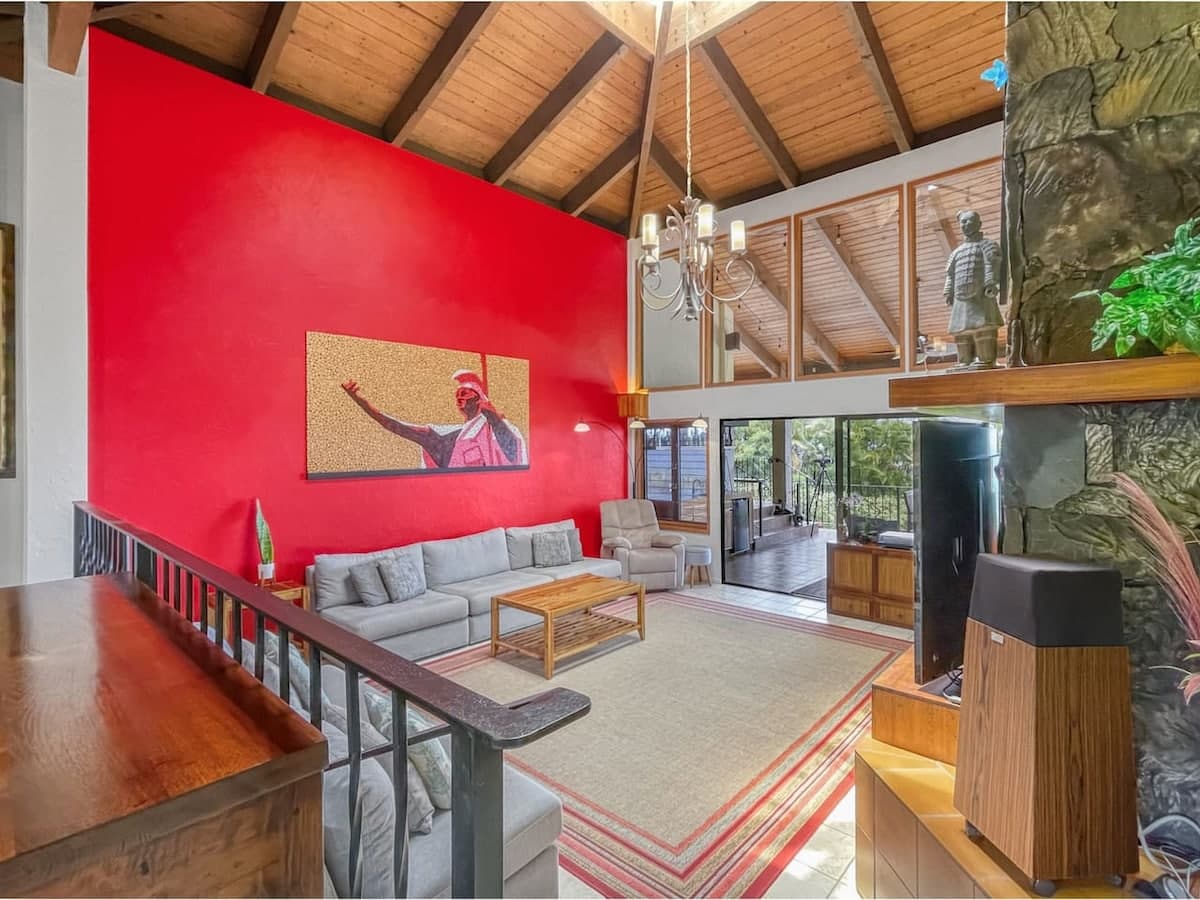 Home in Kailua-Kona · ★5.0 · 4 bedrooms · 6 beds · 3 baths - Photo 1