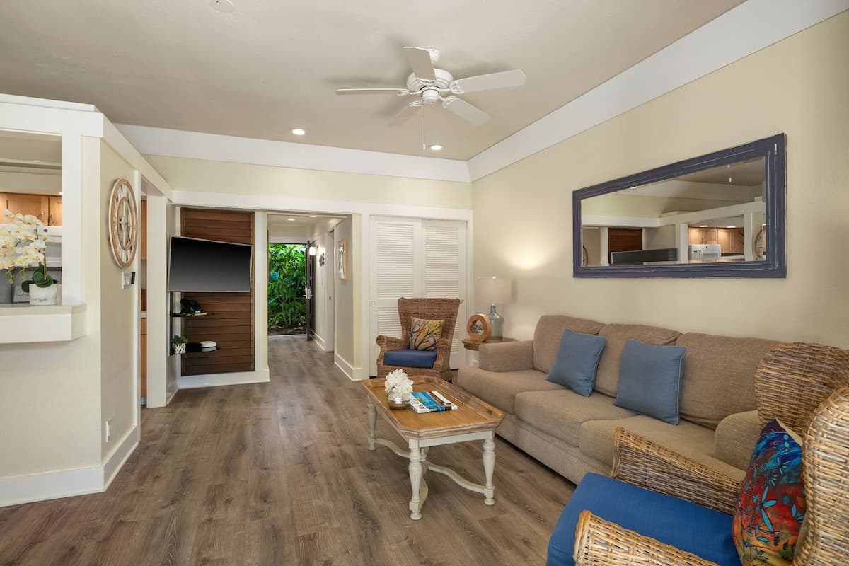 Poipu Oceanviewcondo w/ resort pool access - Photo 5