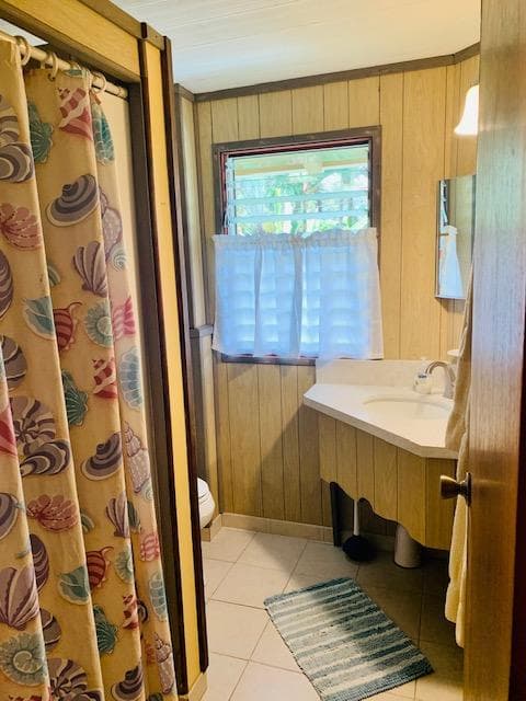 Cabin in Hanalei · ★4.8 · 2 bedrooms · 2 beds · 1 bath - Photo 2