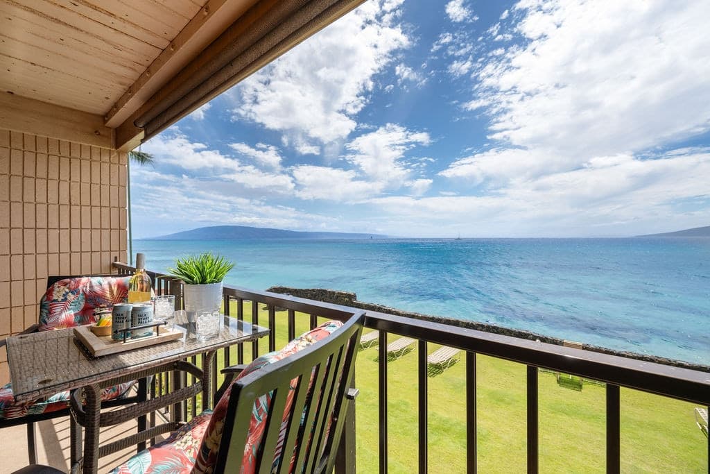 Spectacular Oceanfront Views - Photo 1