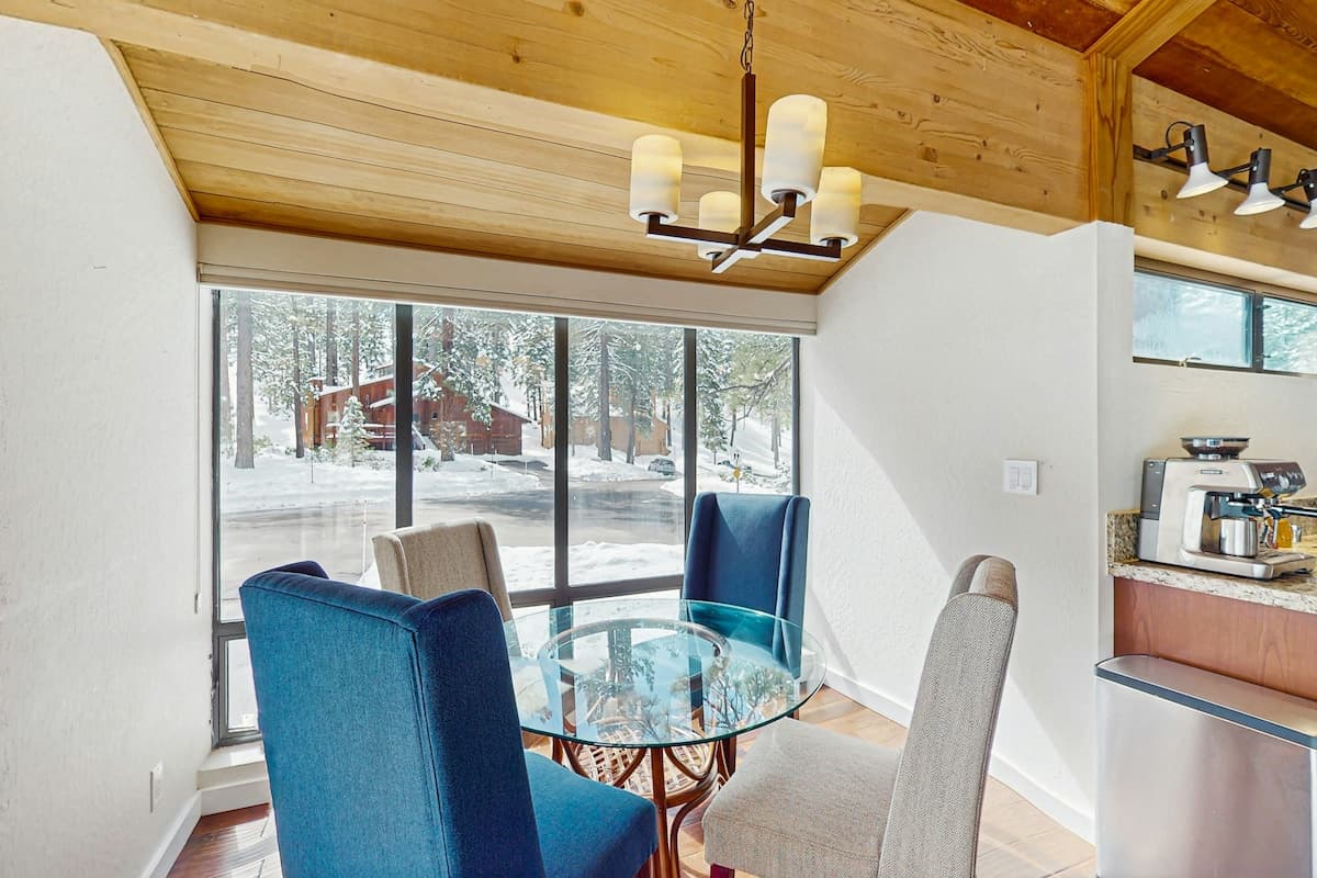 Northstar Paradise Hot Tub, Sauna & NPOA Access - Photo 3