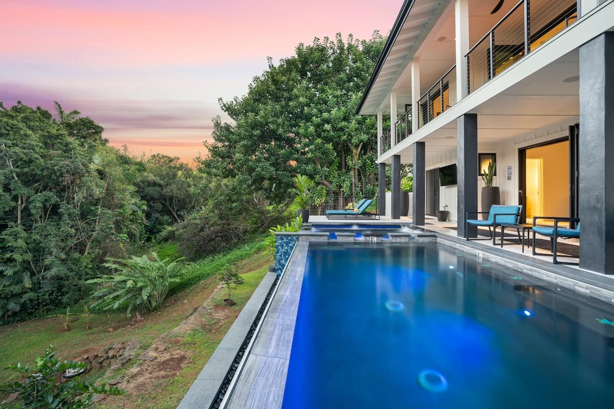 Home in Princeville · ★5.0 · 4 bedrooms · 5 beds · 4.5 baths - Photo 3