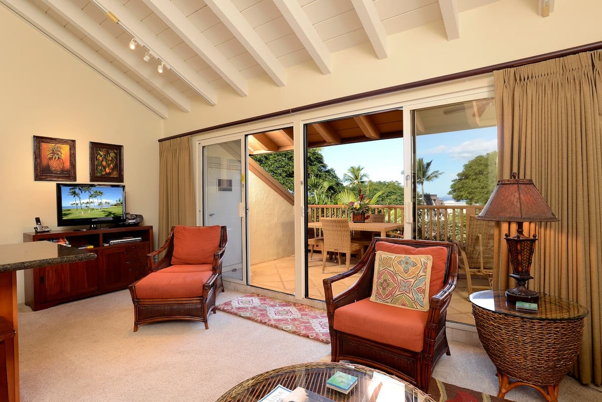 Ocean View, Large Lanai, A/C, Near Beach, MKB210 - Photo 2