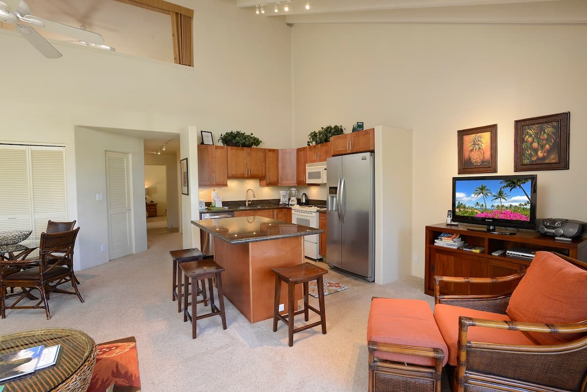 Ocean View, Large Lanai, A/C, Near Beach, MKB210 - Photo 5