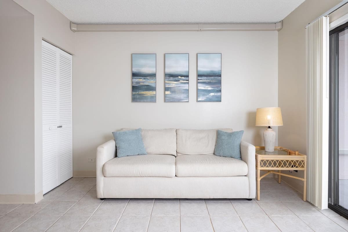 Condo in Kailua-Kona · ★4.5 · 1 bedroom · 2 beds · 1 private bath - Photo 5