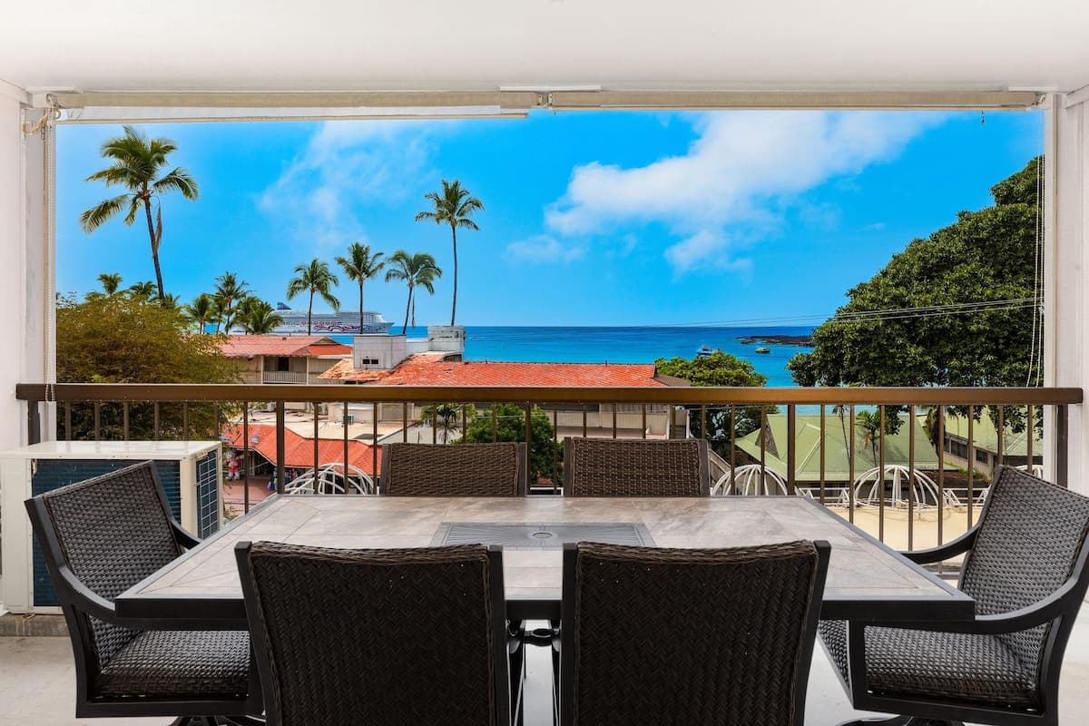 Condo in Kailua-Kona · ★4.5 · 1 bedroom · 2 beds · 1 private bath - Photo 1