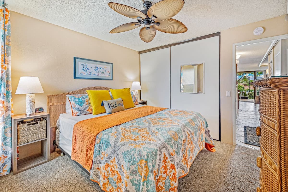 Condo in Kihei · ★4.8 · 1 bedroom · 2 beds · 1 private bath - Photo 4