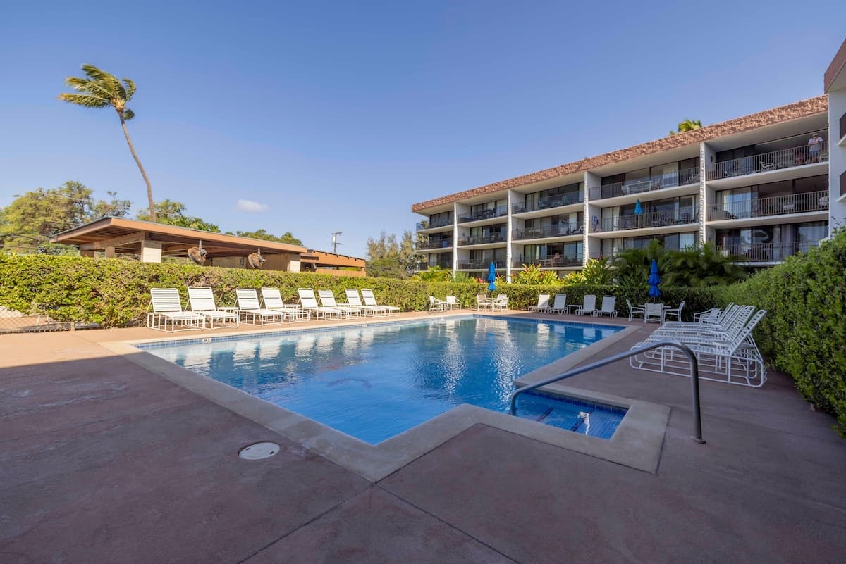 Condo in Kihei · ★5.0 · 2 bedrooms · 4 beds · 2 private baths - Photo 2