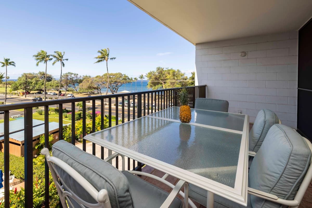 Condo in Kihei · ★5.0 · 2 bedrooms · 4 beds · 2 private baths - Photo 3