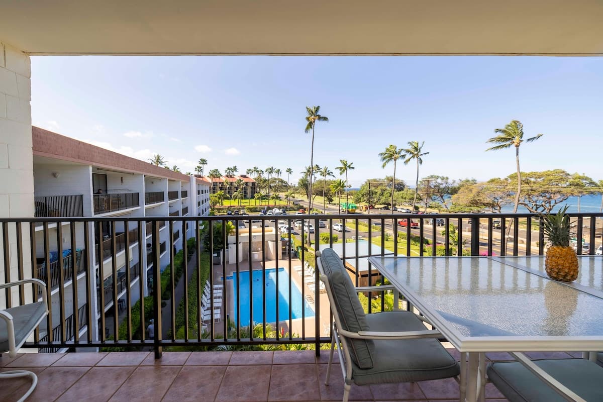 Condo in Kihei · ★5.0 · 2 bedrooms · 4 beds · 2 private baths - Photo 4