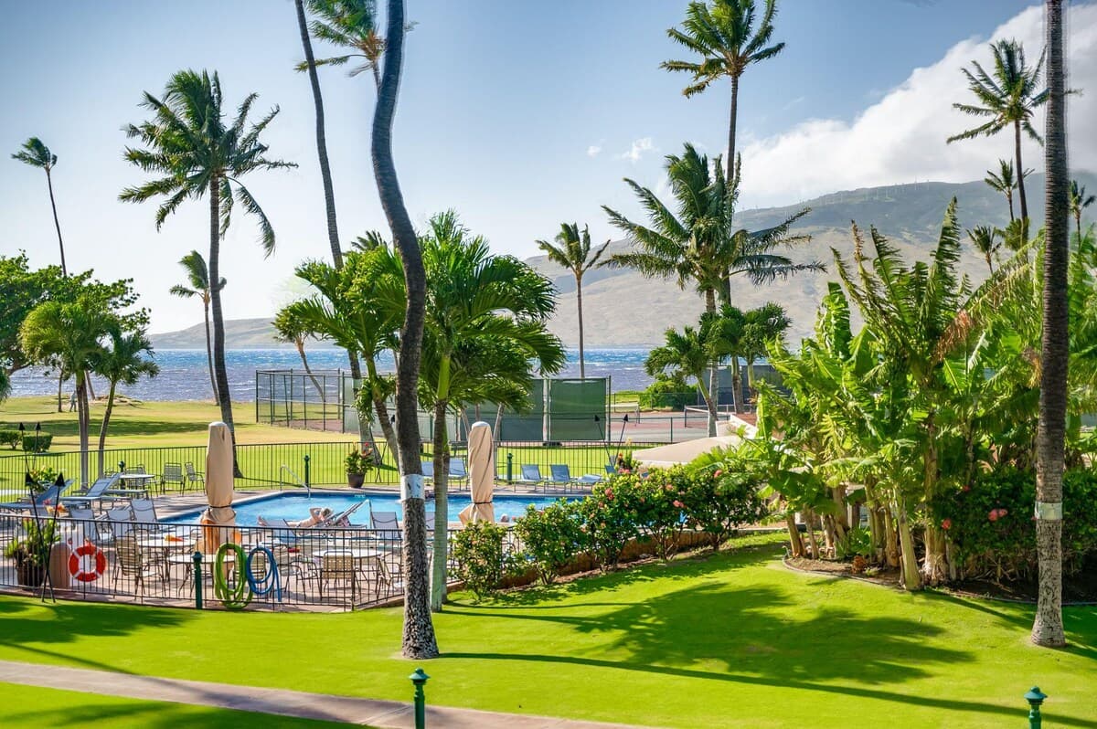 Dream Hawaiian Getaway at Stunning Oceanfront Maui - Photo 3