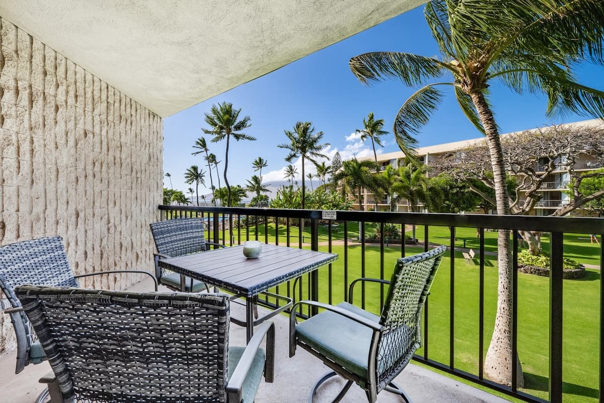 Dream Hawaiian Getaway at Stunning Oceanfront Maui - Photo 1