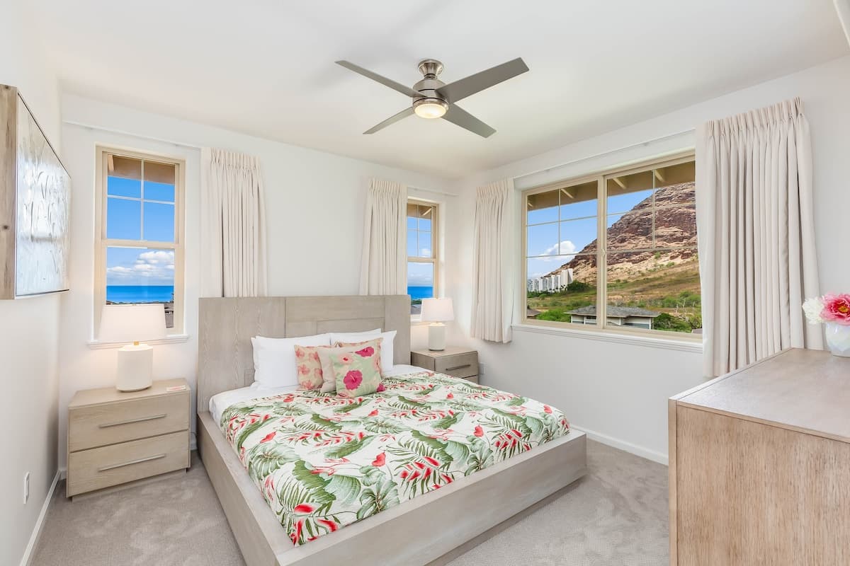 Home in Waianae · ★4.91 · 4 bedrooms · 7 beds · 3.5 private baths - Photo 2