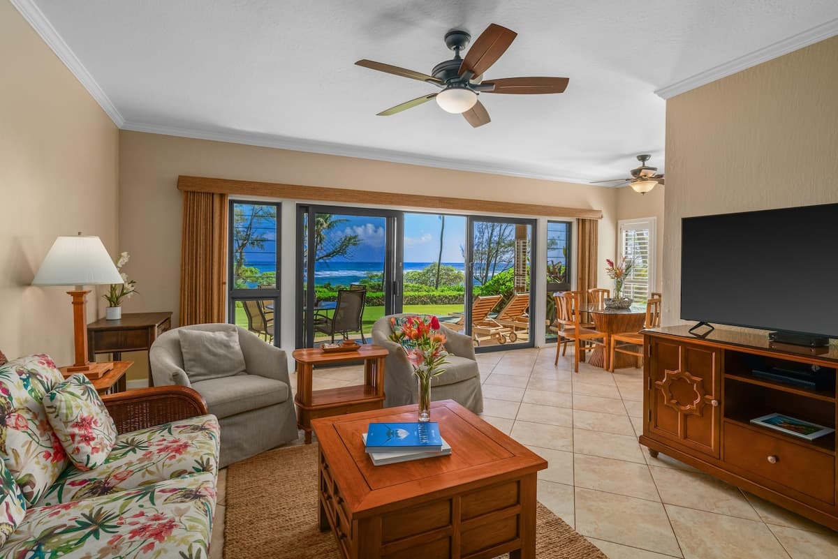 Condo in Lihue · ★5.0 · 2 bedrooms · 3 beds · 2 baths - Photo 3