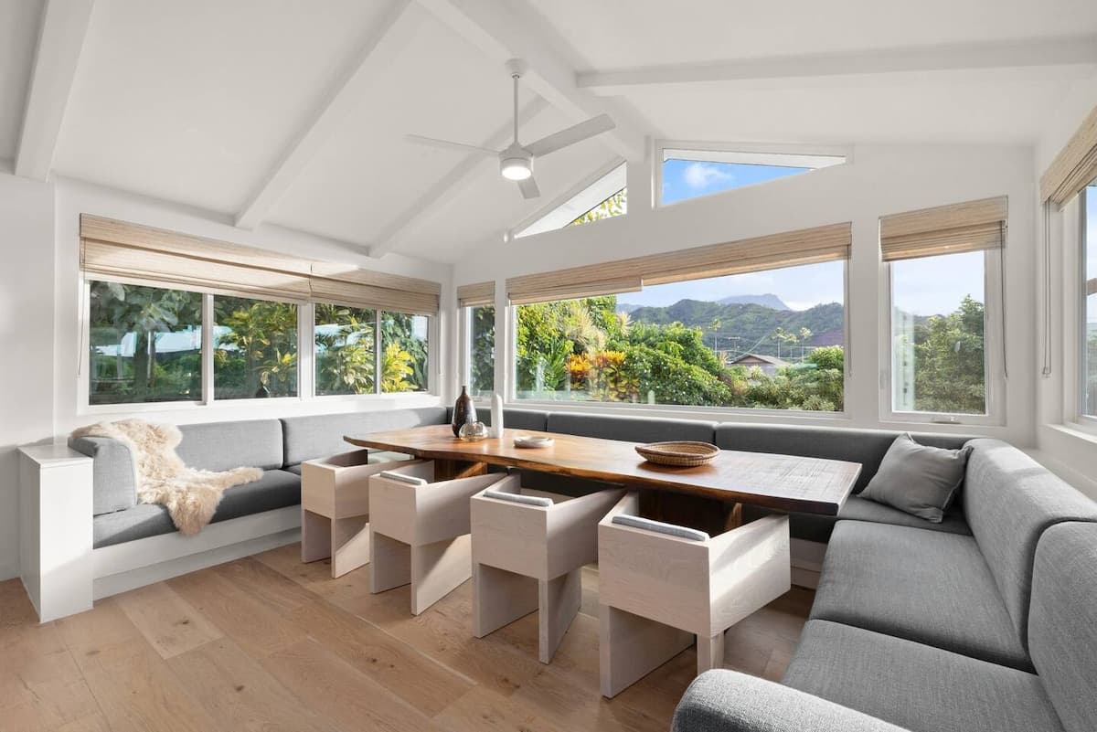 Home in Hanalei · ★5.0 · 5 bedrooms · 5 beds · 4 baths - Photo 2